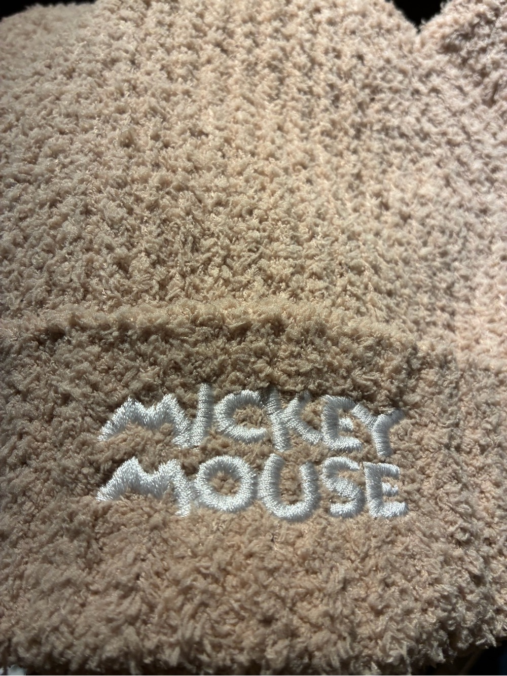 NWT 2026 Plush Mickey Mouse Disney Beanie Hat - Picture 2 of 5